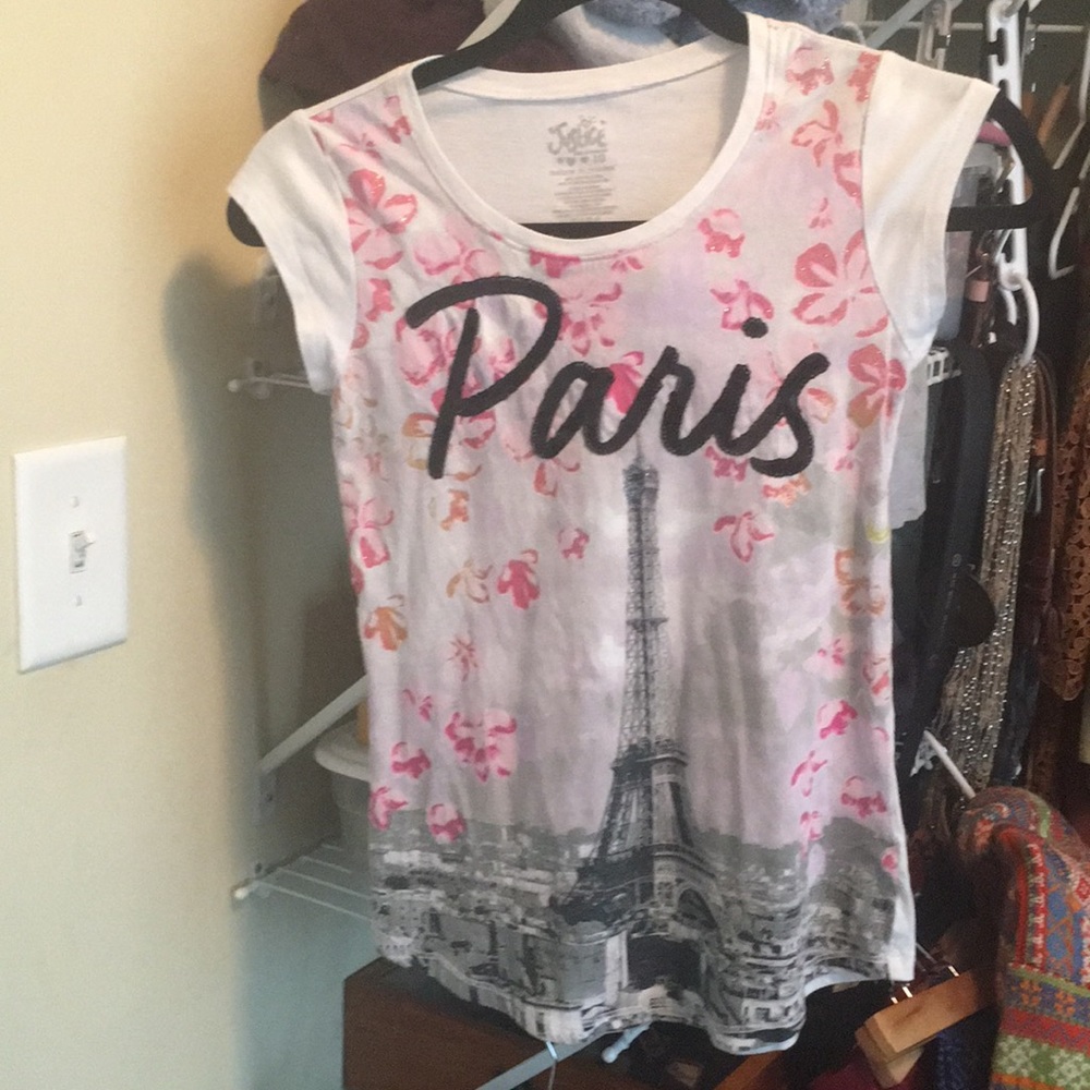 Girl’s tee shirt